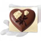 Cuore con rose di cioccolato da offrire per San Valentino, festa della donna, festa della mamma.