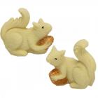 Little chocolate squirrels in two versions: in milk chocolate and in dark fondant chocolate