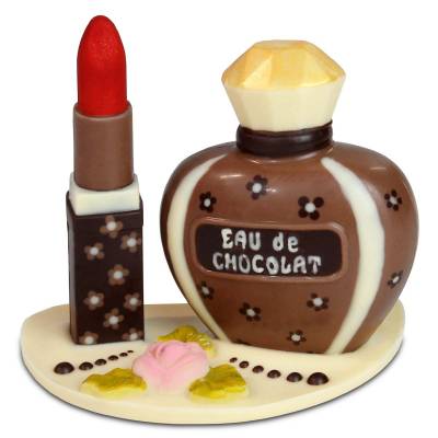 rossetto-e-boccetta-di-profumo-di-cioccolato-per-la-festa-della-donna