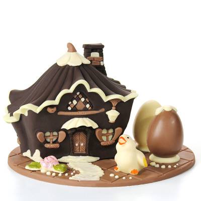 casa delle fate con ovette e pulcini di cioccolato